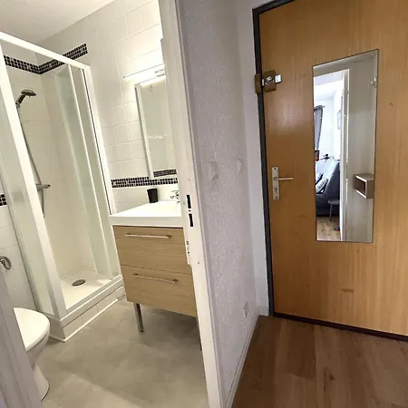 2 Pers A 100m De La - Fr-1-837-68 Lägenhet